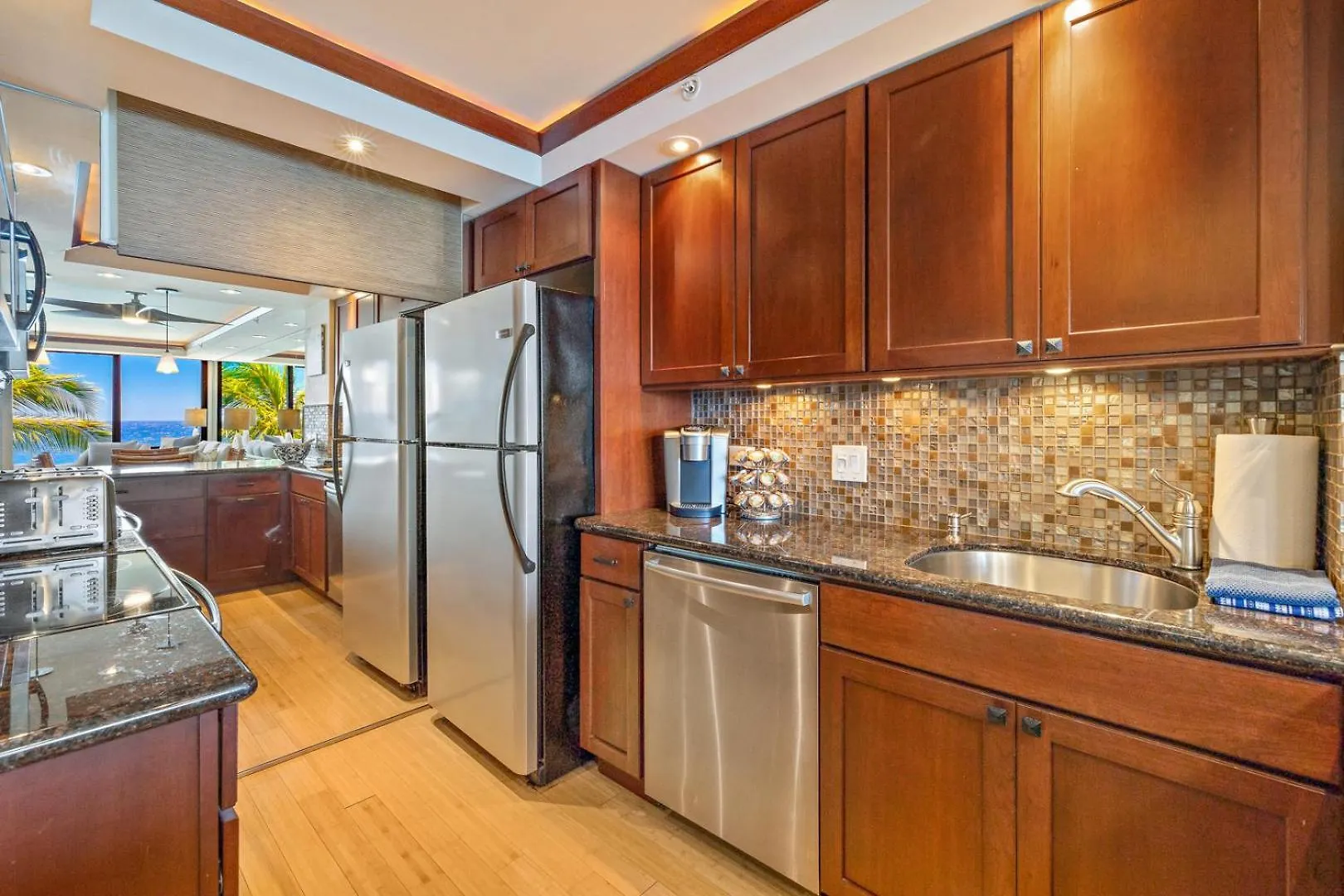 Exquisite One-Bedroom, One-Bathroom Beachfront Residence! Kaanapali