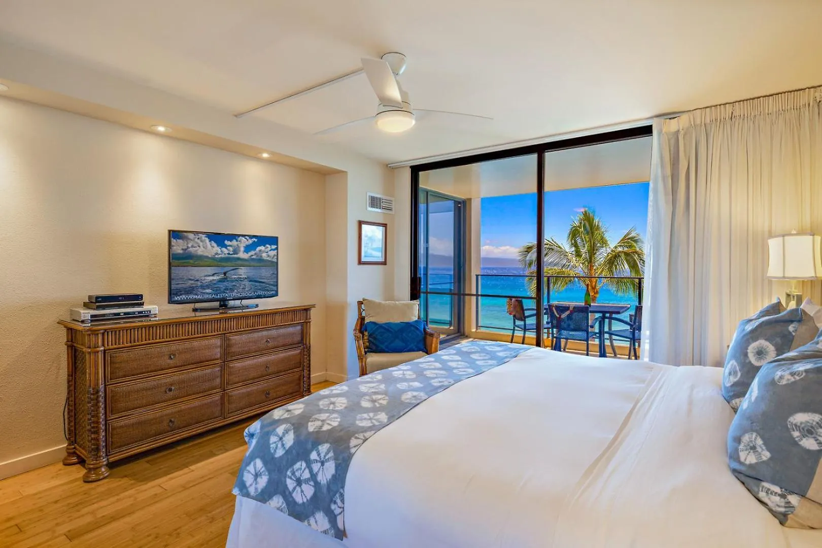 Exquisite One-Bedroom, One-Bathroom Beachfront Residence! Kaanapali 0*,  United States