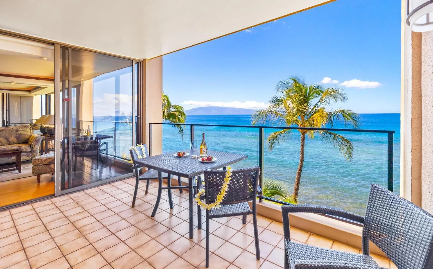 Apartment Exquisite One-Bedroom, One-Bathroom Beachfront Residence! Kaanapali