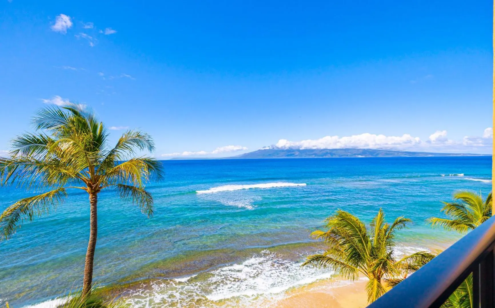 Exquisite One-Bedroom, One-Bathroom Beachfront Residence! Kaanapali